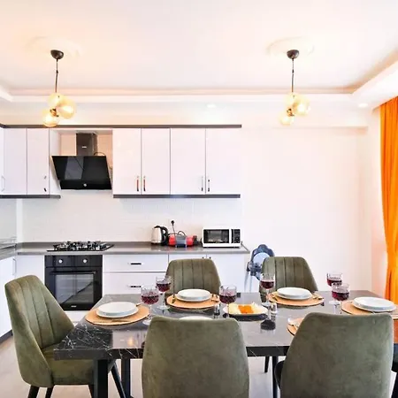 Villa Simge 3+1 Oeluedeniz *