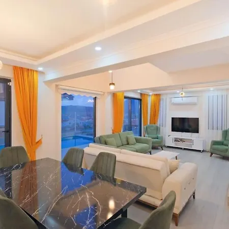 Simge 3+1 Oeluedeniz Villa