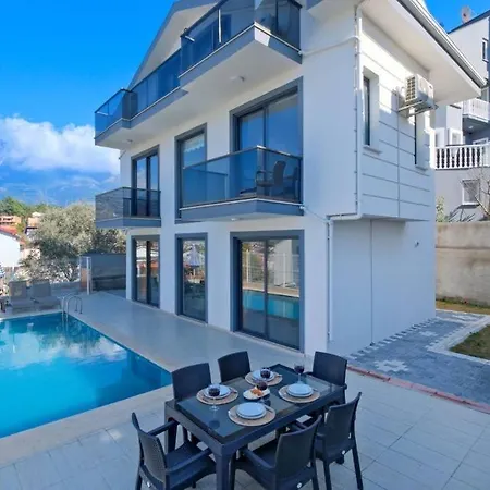 Вилла Simge 3+1 Oeluedeniz