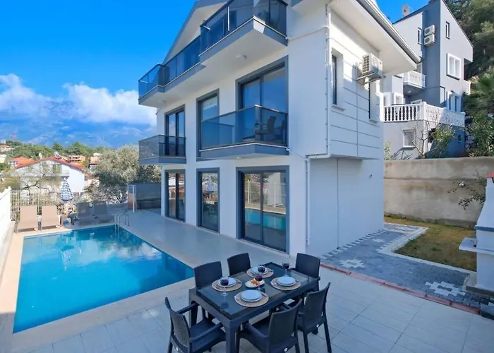 فيلة Simge 3+1 Oeluedeniz