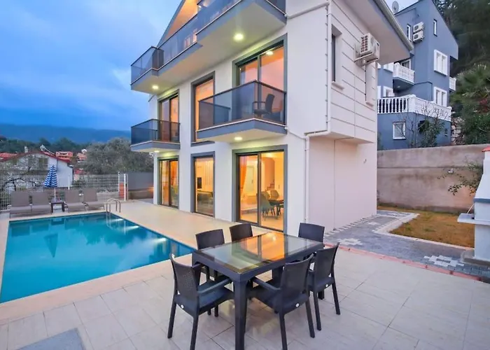 فيلة Simge 3+1 Oeluedeniz