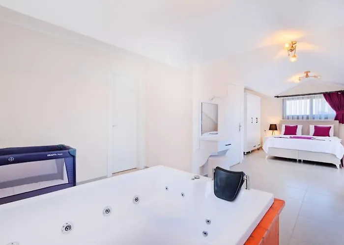 Simge 3+1 Oeluedeniz فيلة