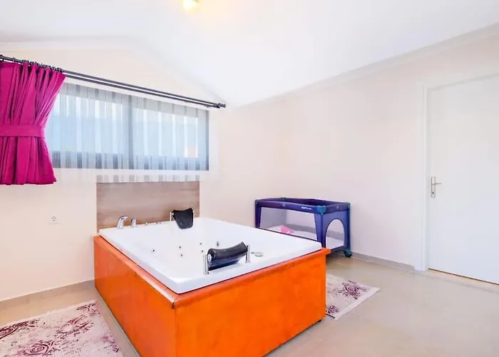 Simge 3+1 Oeluedeniz فيلة